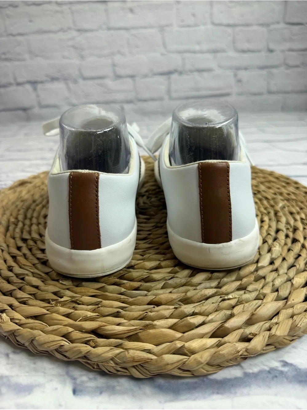 Ralph Lauren White Leather Sneakers w/Brown & Navy Stripe. Size 8. Preppy.